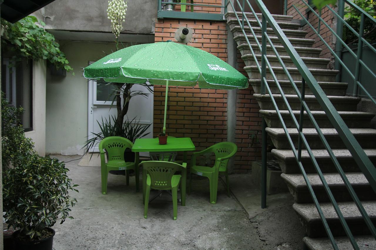 Guesthouse Different Tbilissi Extérieur photo