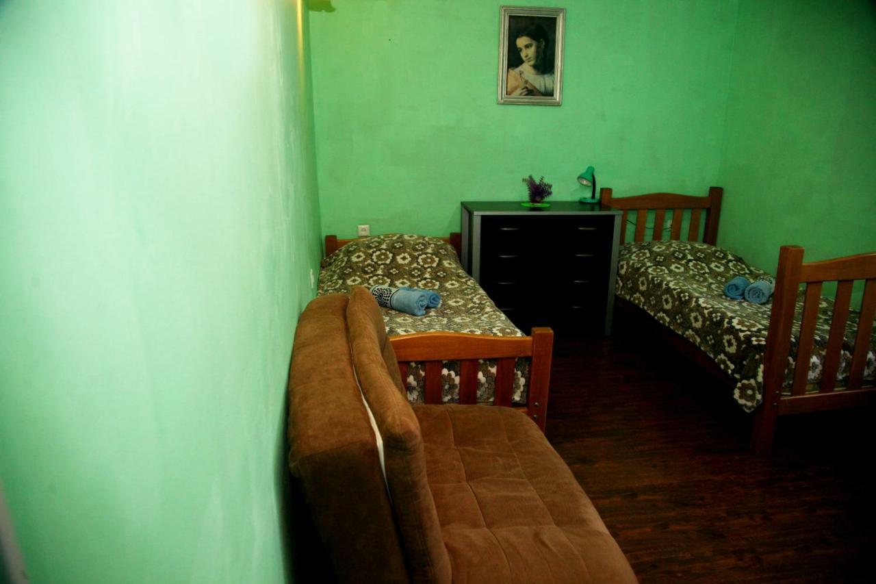 Guesthouse Different Tbilissi Extérieur photo